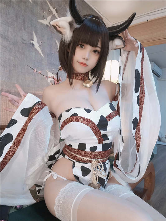 蜜汁猫裘3套[111P/1.71G]