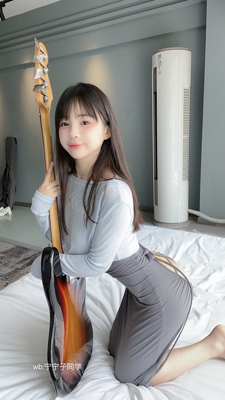 [图包]桜井宁宁 – 吉他妹妹 (66P/139M)
