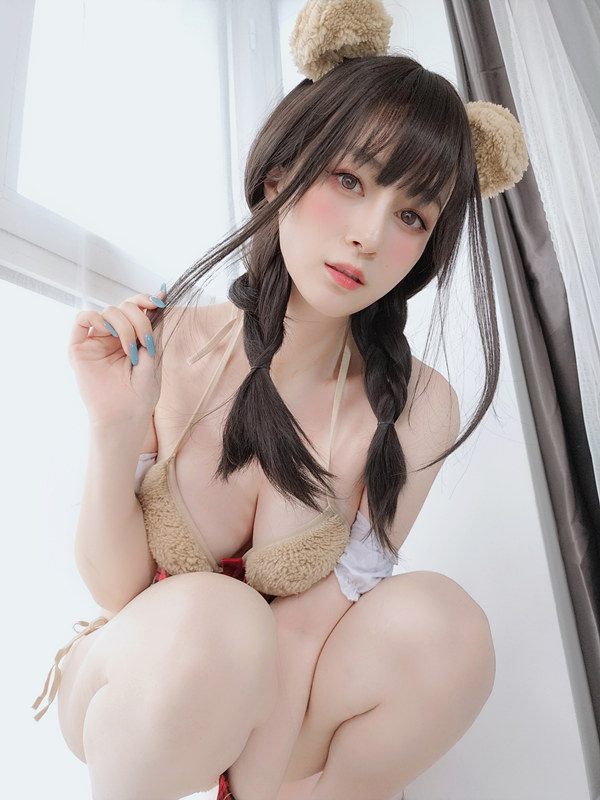 Coser小姐姐白银 – 可爱的熊 [56P5V-287MB]