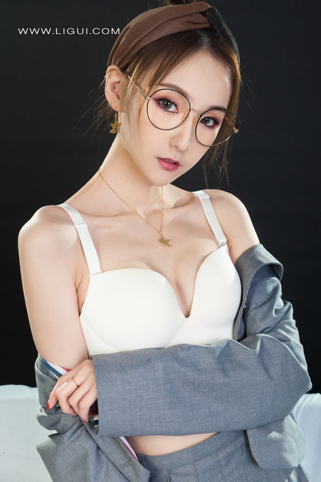 [Ligui丽柜]2022.02.22 《蜜香丝颜》心心[76+1P／78.1MB]