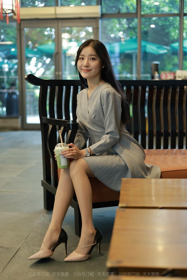 [IESS异思趣向]2021.11.13 丝享家973：婉苹《美女配咖啡》[86P／
