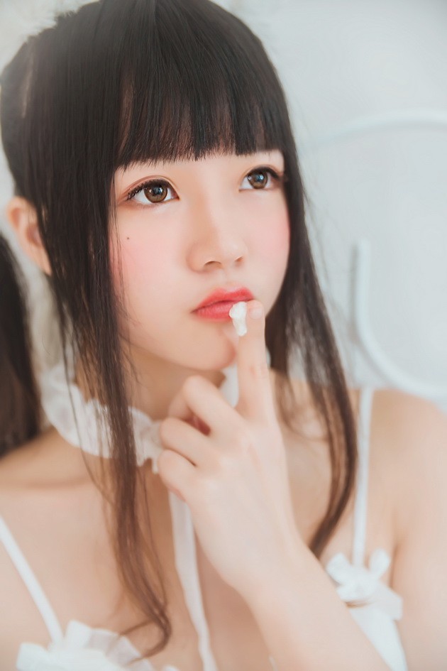 桜桃喵 NO.027 白猫 [32P-234MB]
