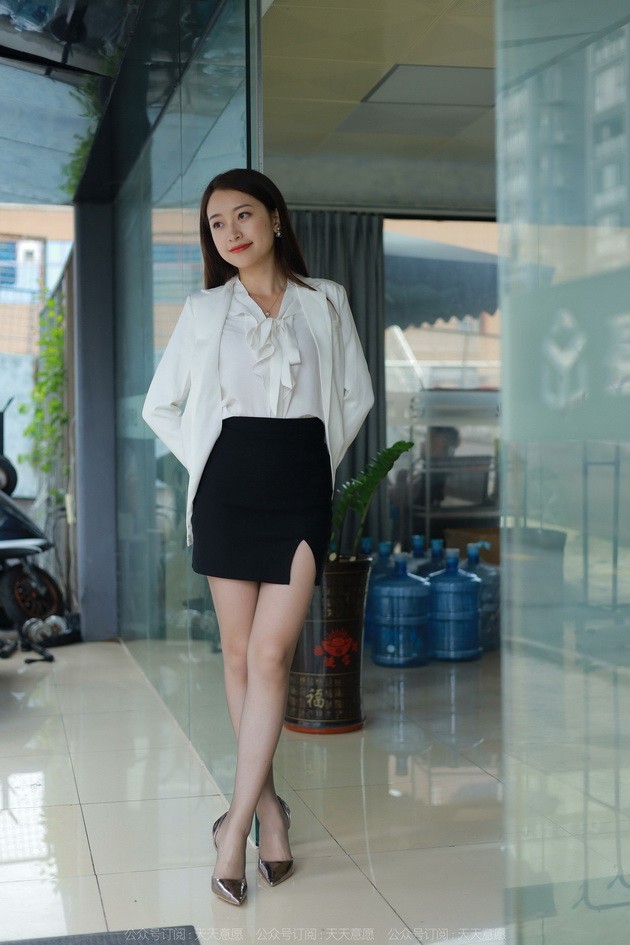 [IESS异思趣向] 2022.06.11 丝享家 1114：小婕《冷艳嘿丝》[83P/