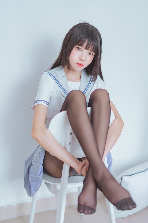 桜桃喵 NO.050 未熟2 黑丝 [49P-793MB]