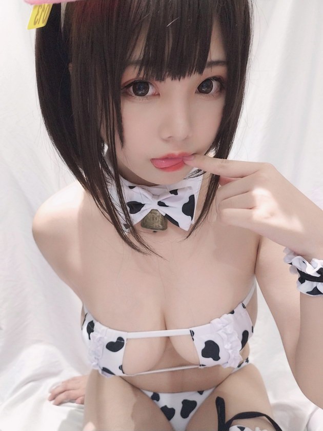 蜜汁猫裘 NO.025 小奶牛自拍版女仆 [20P-40MB]